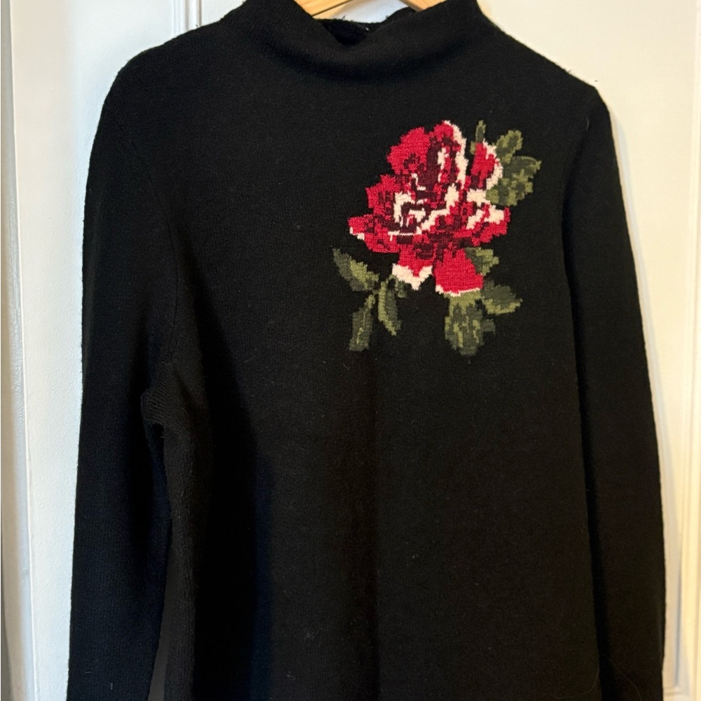 Beautiful black sweater with detail